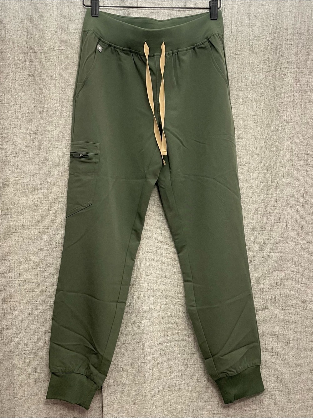 Figs Women’s Moss Green Zamora Jogger Scrub Pants